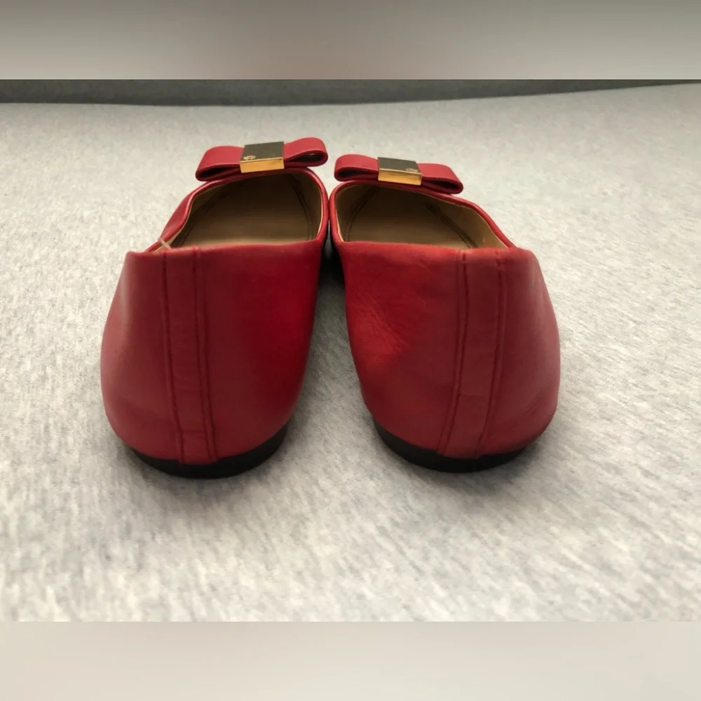 Tory Burch Chase Ballet Gold Logo Bow Flat Size: US 8M
